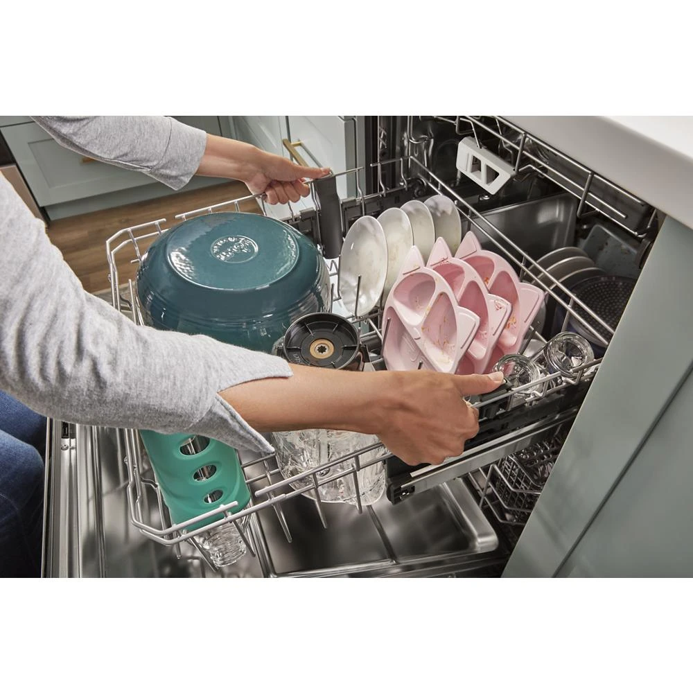 Fingerprint Resistant Quiet Dishwasher with 3rd Rack & Large Capacity WDTA80SAKZ