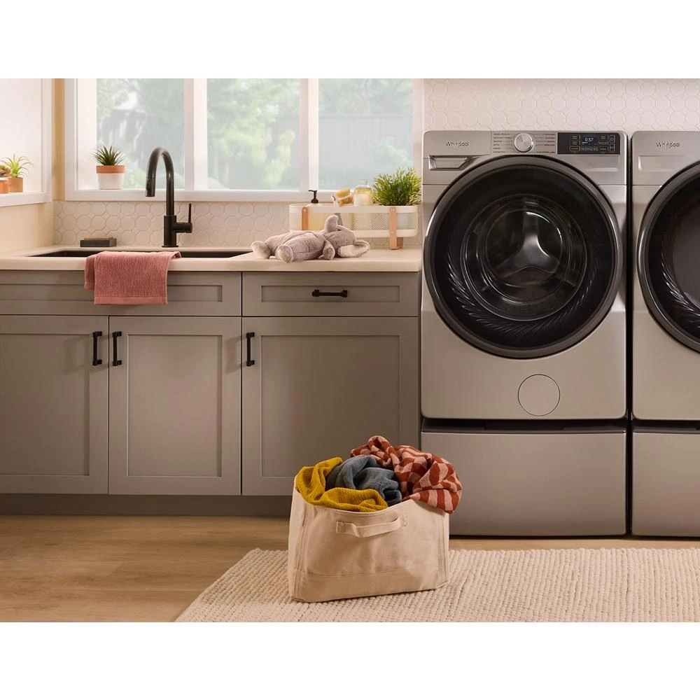 5.0 cu. ft. Smart Front Load ENERGY STAR® Washer with the FreshFlow™ Vent System WFW6720RU