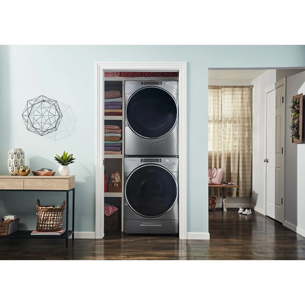 4.3 cu. ft. Closet-Depth Front Load Washer with Load & Go™ XL Dispenser WFW862CHC