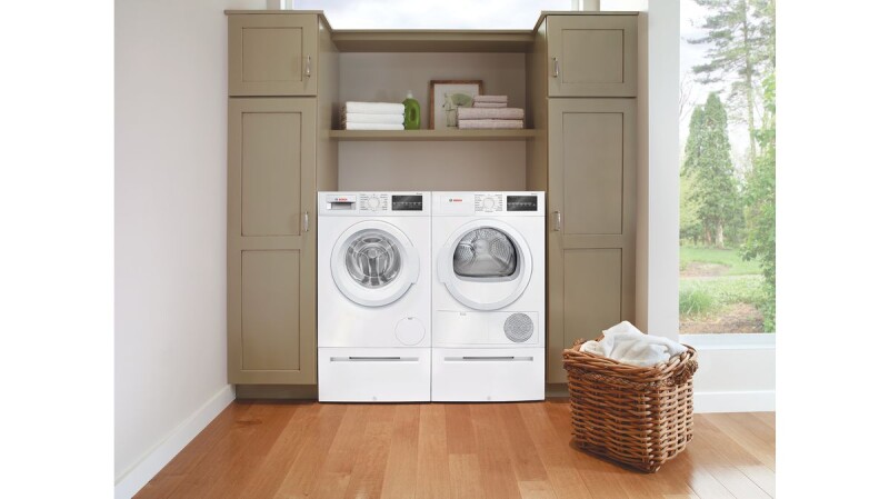 300 Series Compact Washer  1400 rpm WGA12400UC