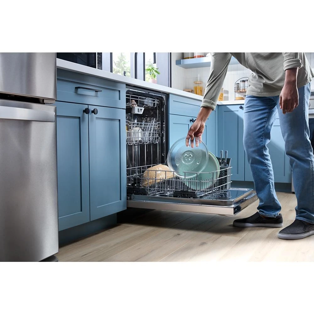 0.7 cu. ft. Black Countertop Microwave With Steam Clean - 700 watt WMCS3018RB