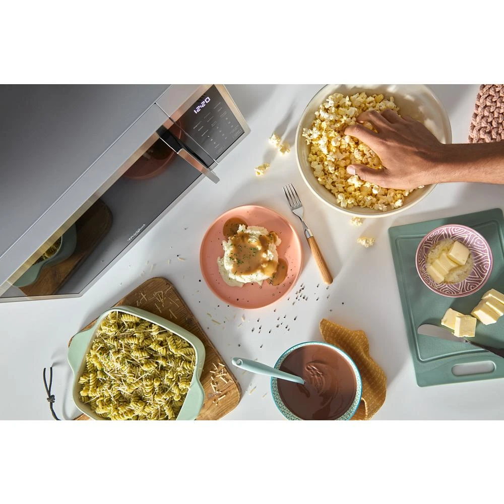 0.7 cu. ft. Black Countertop Microwave With Steam Clean - 700 watt WMCS3018RB