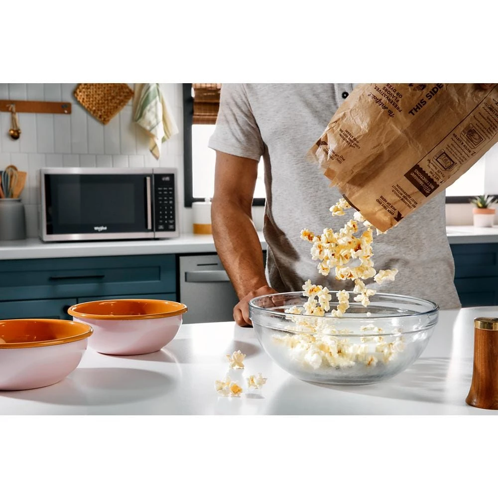 1.0 cu. ft. Black All-In-One Multifunctional Countertop Microwave With Air Fry - 900 watt WMCS5522RB