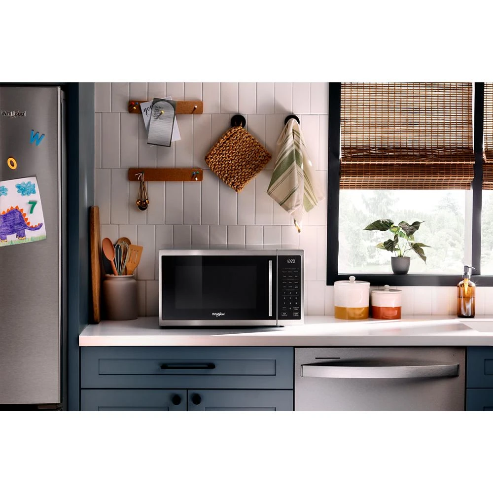 1.0 cu. ft. Stainless Steel All-In-One Multifunctional Countertop Microwave With Air Fry - 900 watt WMCS5522RS