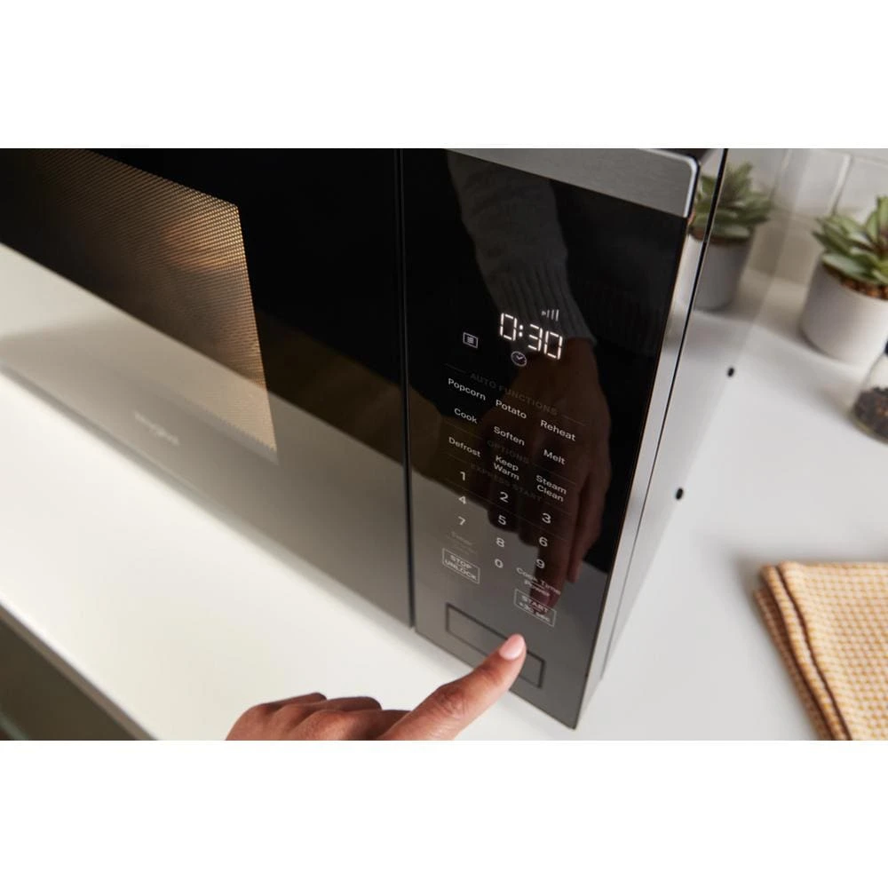 2.2 cu. ft. Sensor Cooking Microwave WMCS7024SW