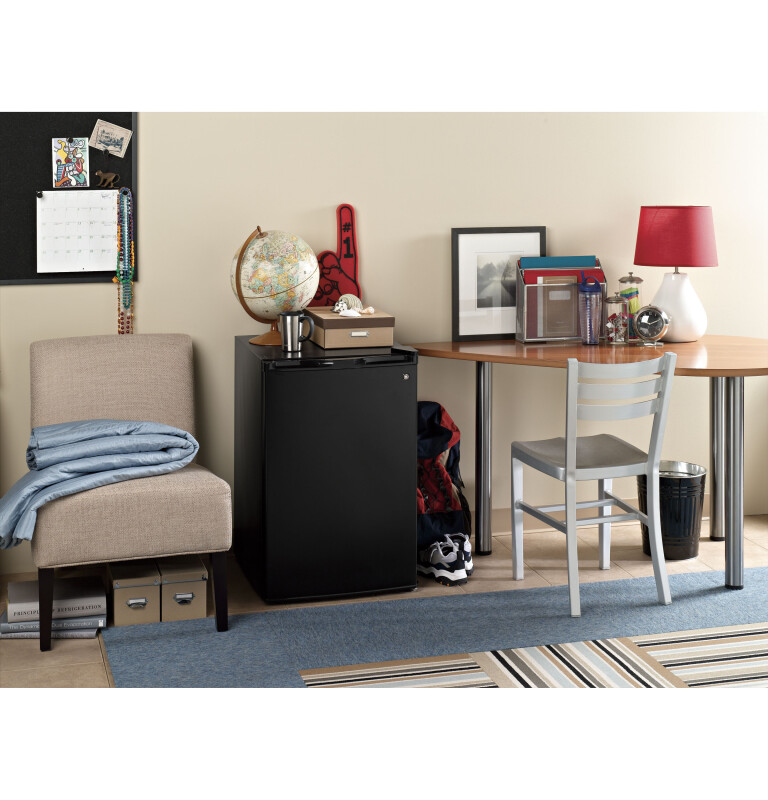 4.5 Cu. Ft. Compact Refrigerator WMR04GAZBB