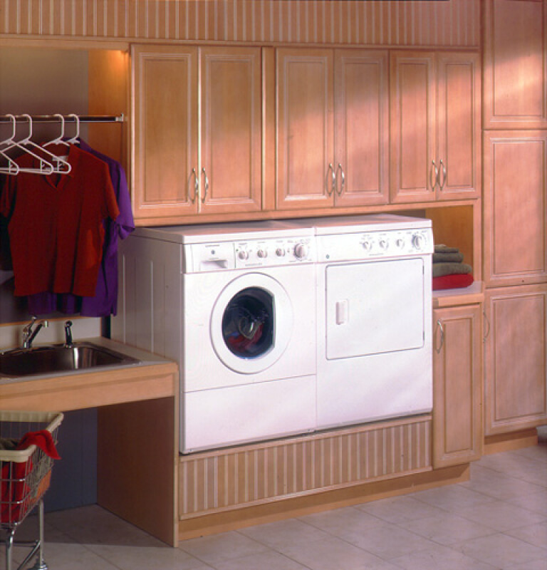Spacemaker High-Efficiency Frontload Washer with Stainless Steel Basket WSXH208VWW