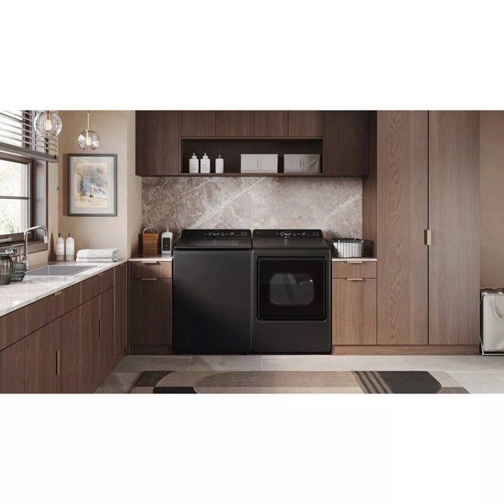 5.3 cu. ft. Mega Capacity Smart Top Load Washer with 4-Way® Agitator, EasyUnload™ & AI Sensing WT8405CB