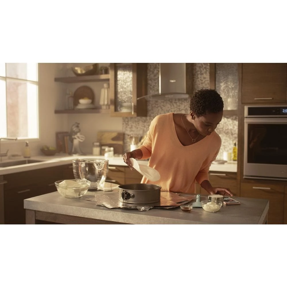 36" Modern Glass Wall Mount Range Hood WVW75UC6DS