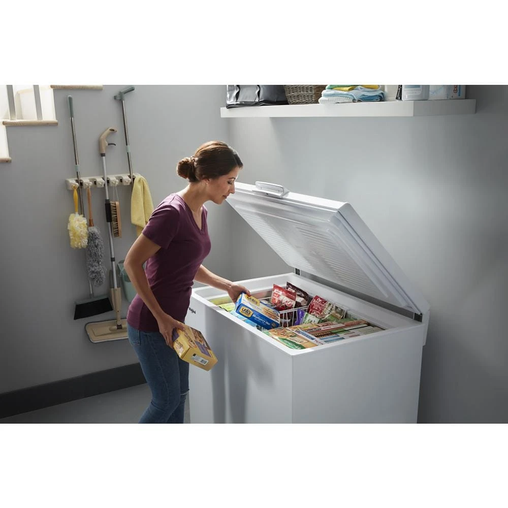 9 Cu. Ft. Convertible Freezer to Refrigerator with Baskets WZC3209LW