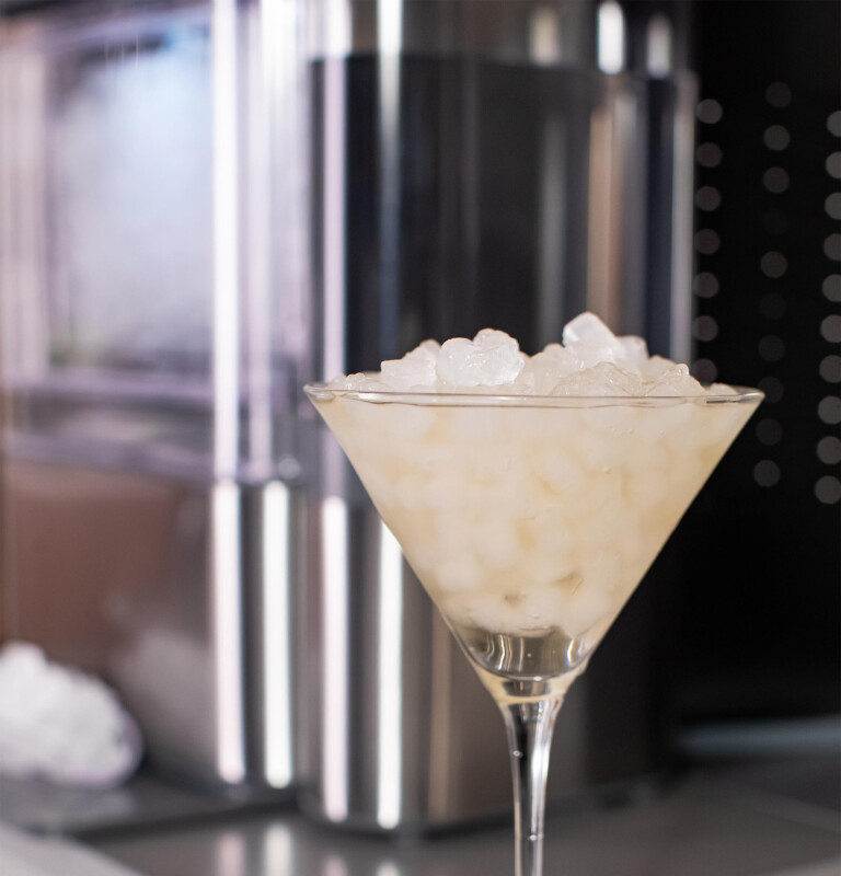 GE Profile™ Opal™ 2.0 Nugget Ice Maker + Side Tank + 4 Opal Filters XPIO43SCSS