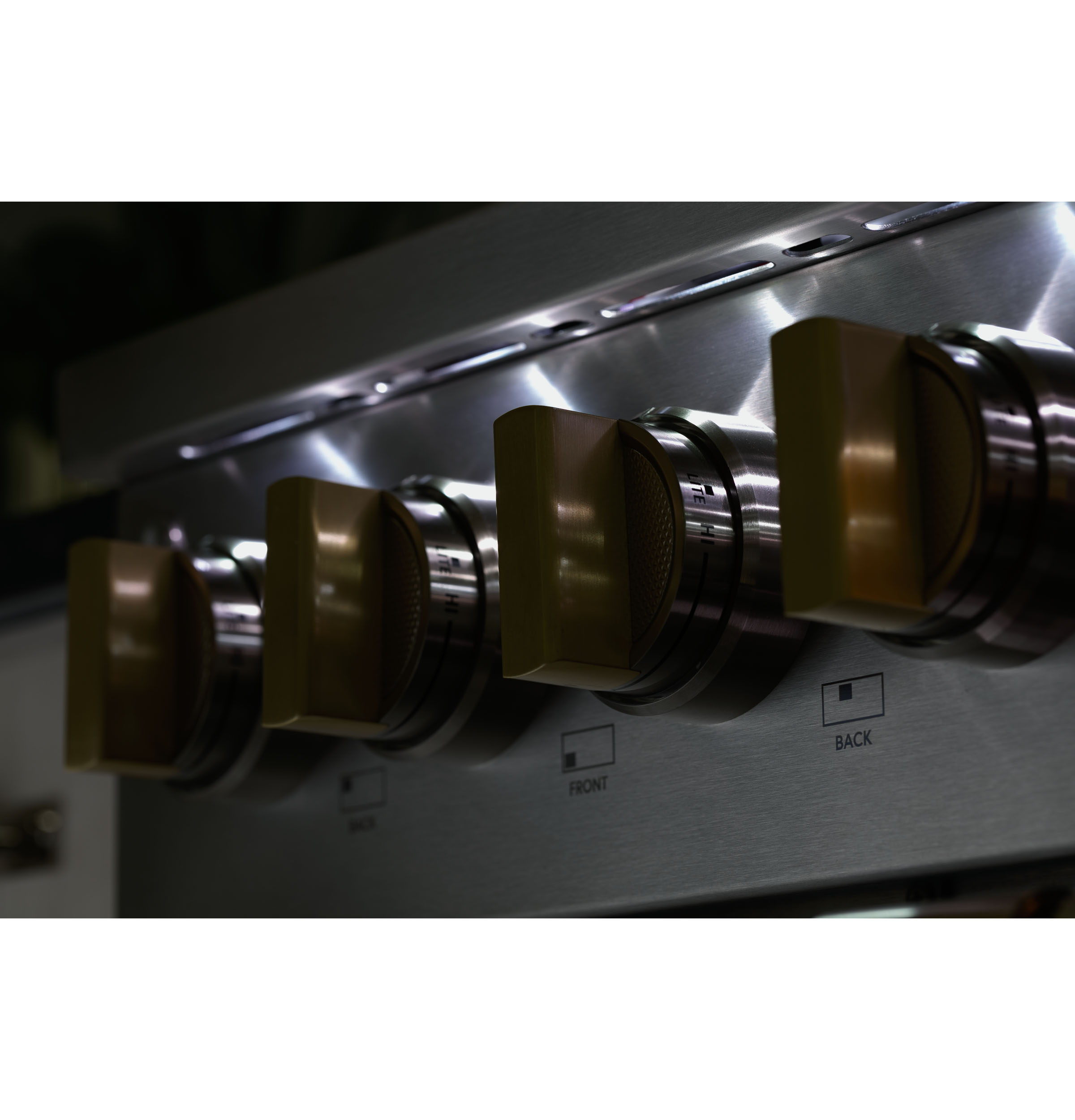 Monogram 30" Dual-Fuel Professional Range with 4 Burners ZDP304NTSS