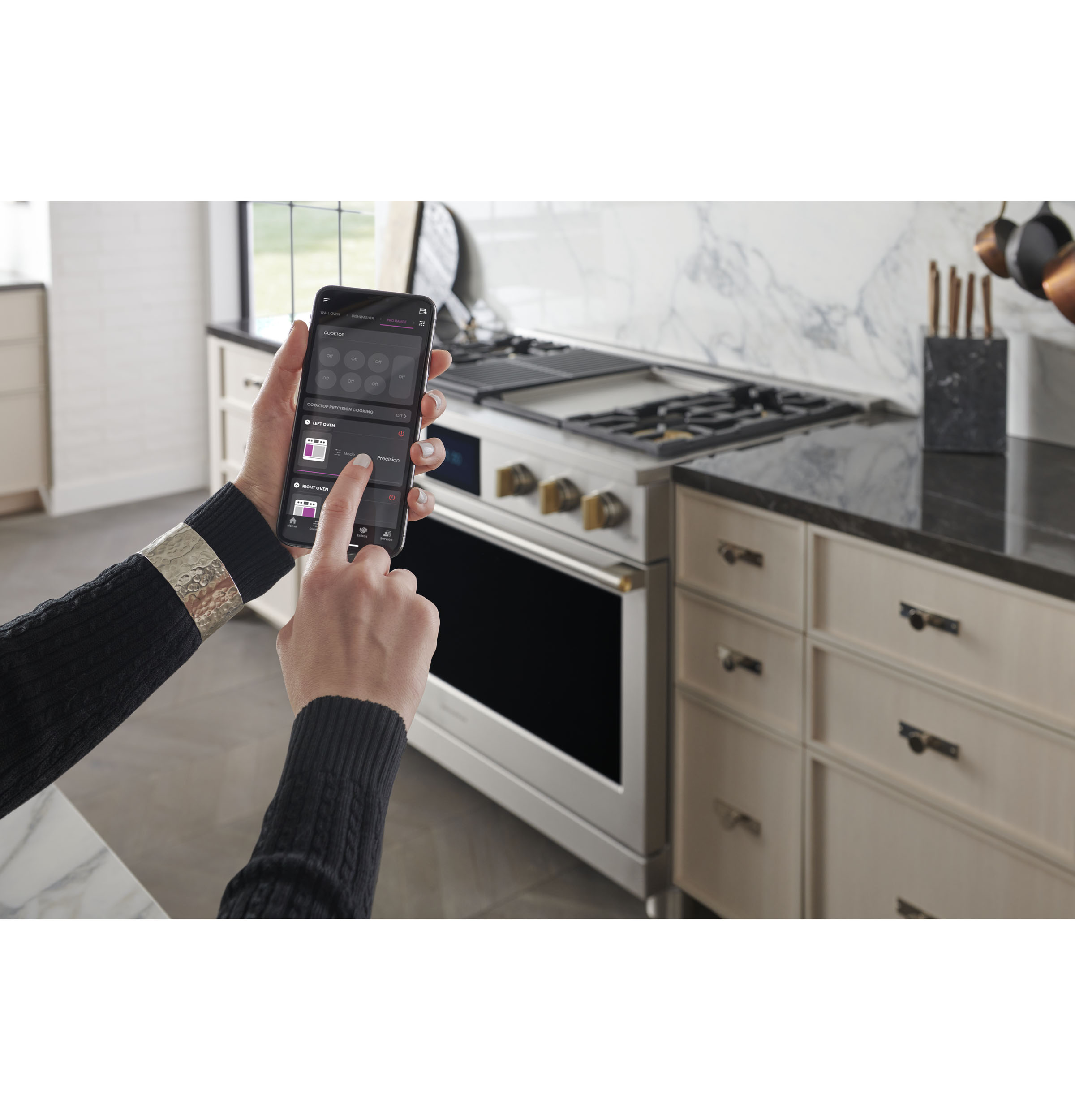 Monogram 48" Dual-Fuel Professional Range with 4 Burners, Grill, and Griddle ZDP484NGTSS