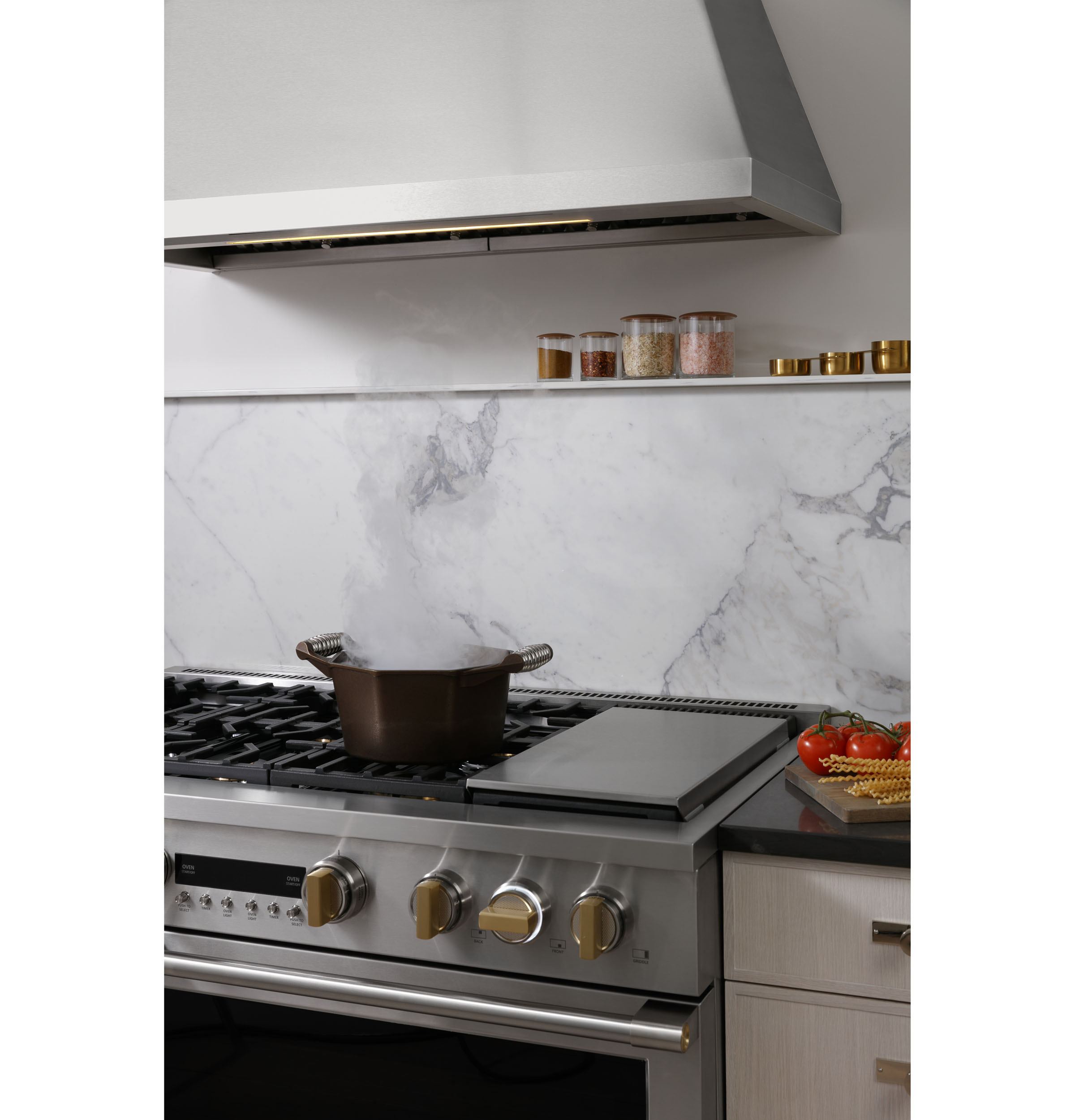 Monogram 48" Dual-Fuel Professional Range with 6 Burners and Griddle ZDP486NDTSS