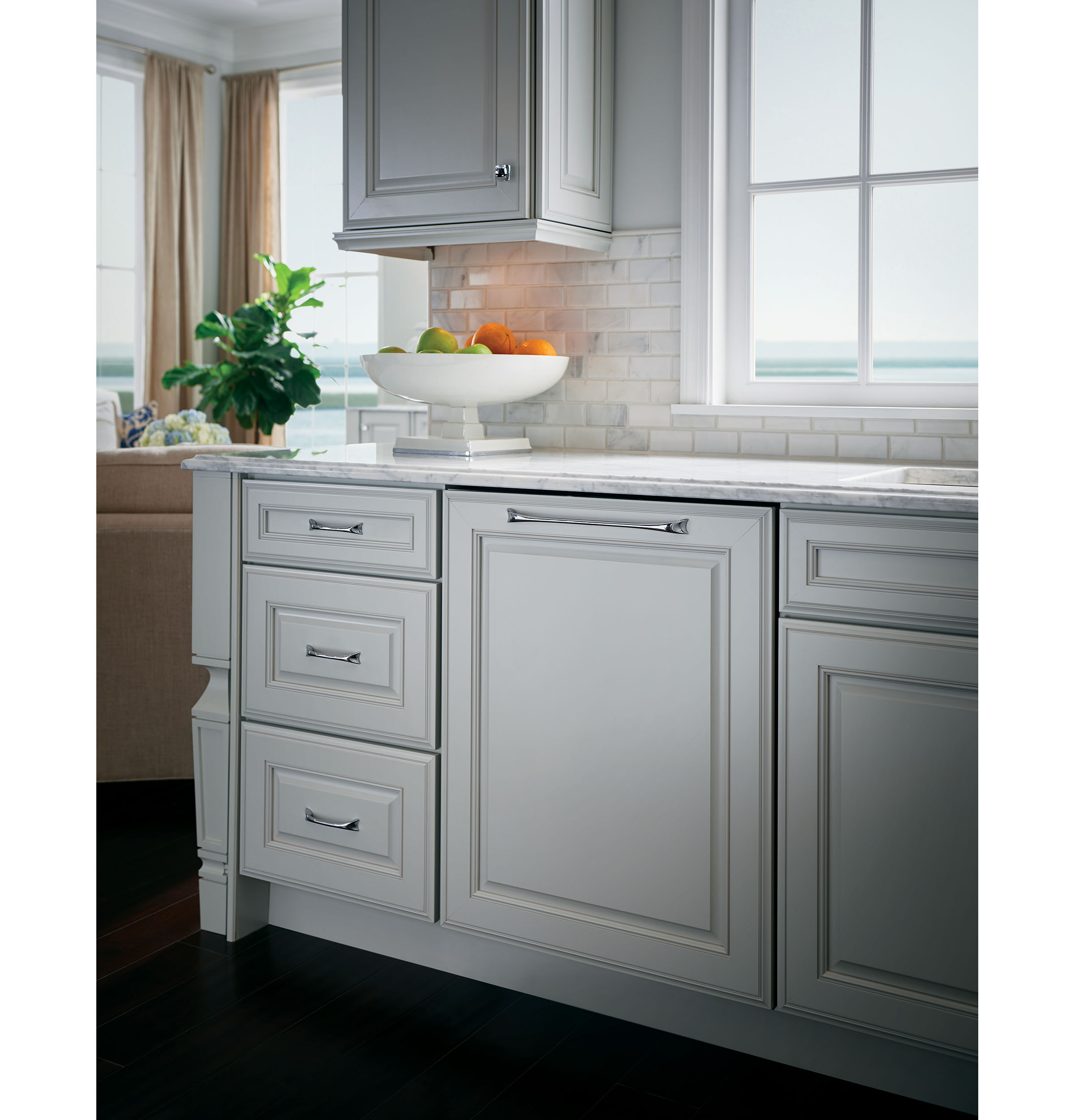 Monogram 24" Panel-Ready Fully Integrated Dishwasher ZDT985SINII