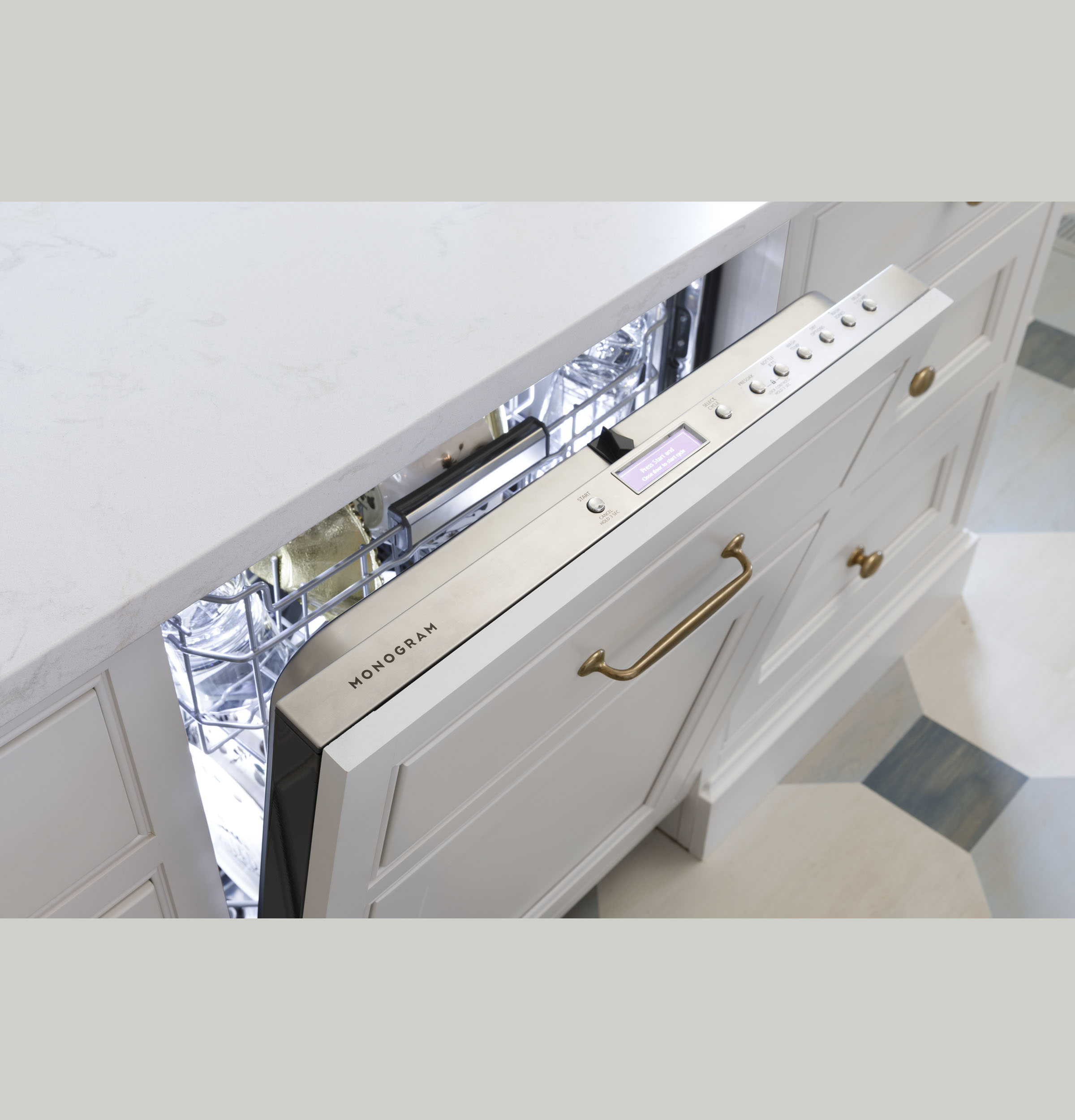 Monogram 24" Panel-Ready Fully Integrated Dishwasher ZDT985SINII