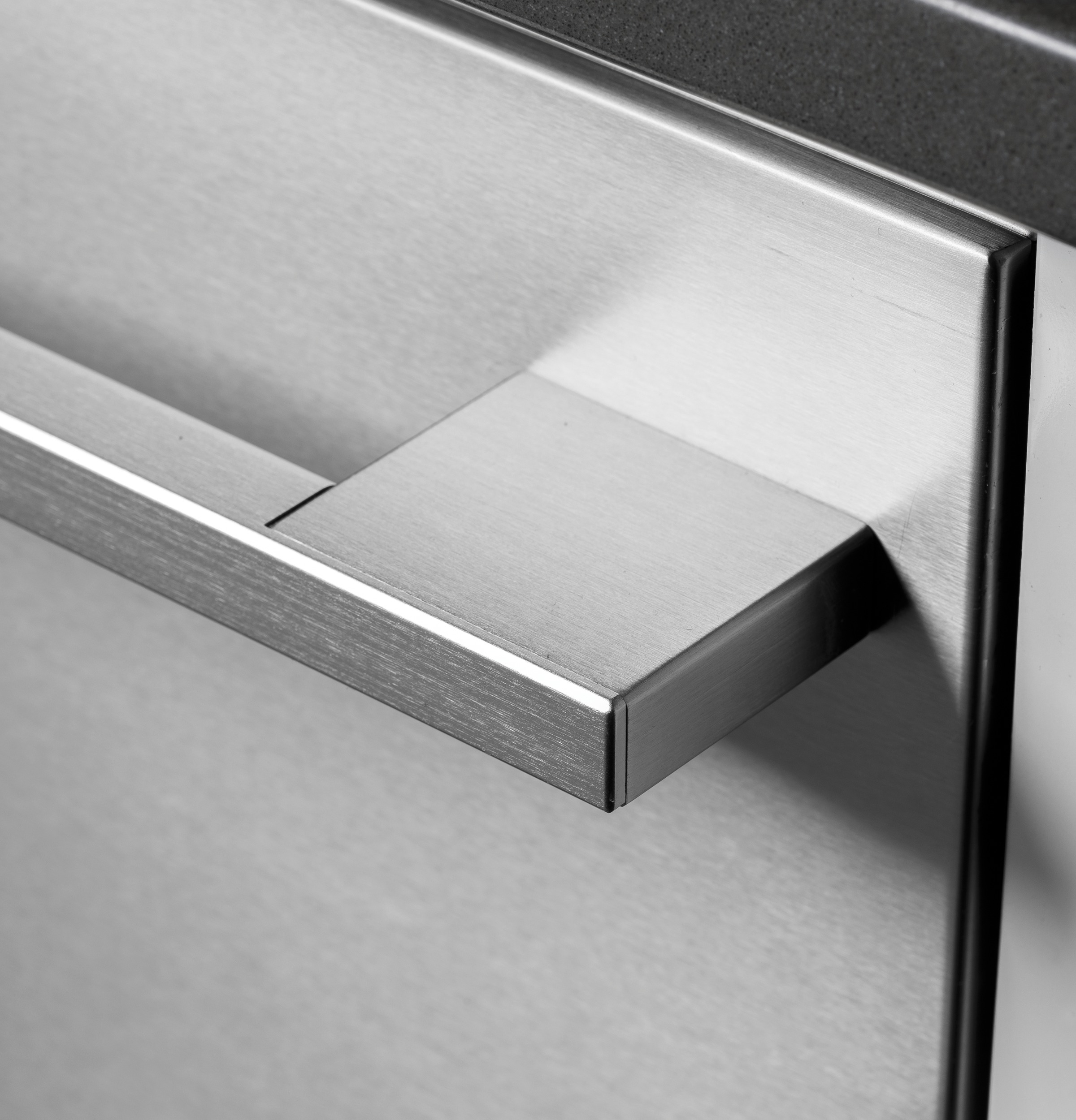 Monogram 24" Minimalist Fully Integrated Dishwasher ZDT985SSNSS