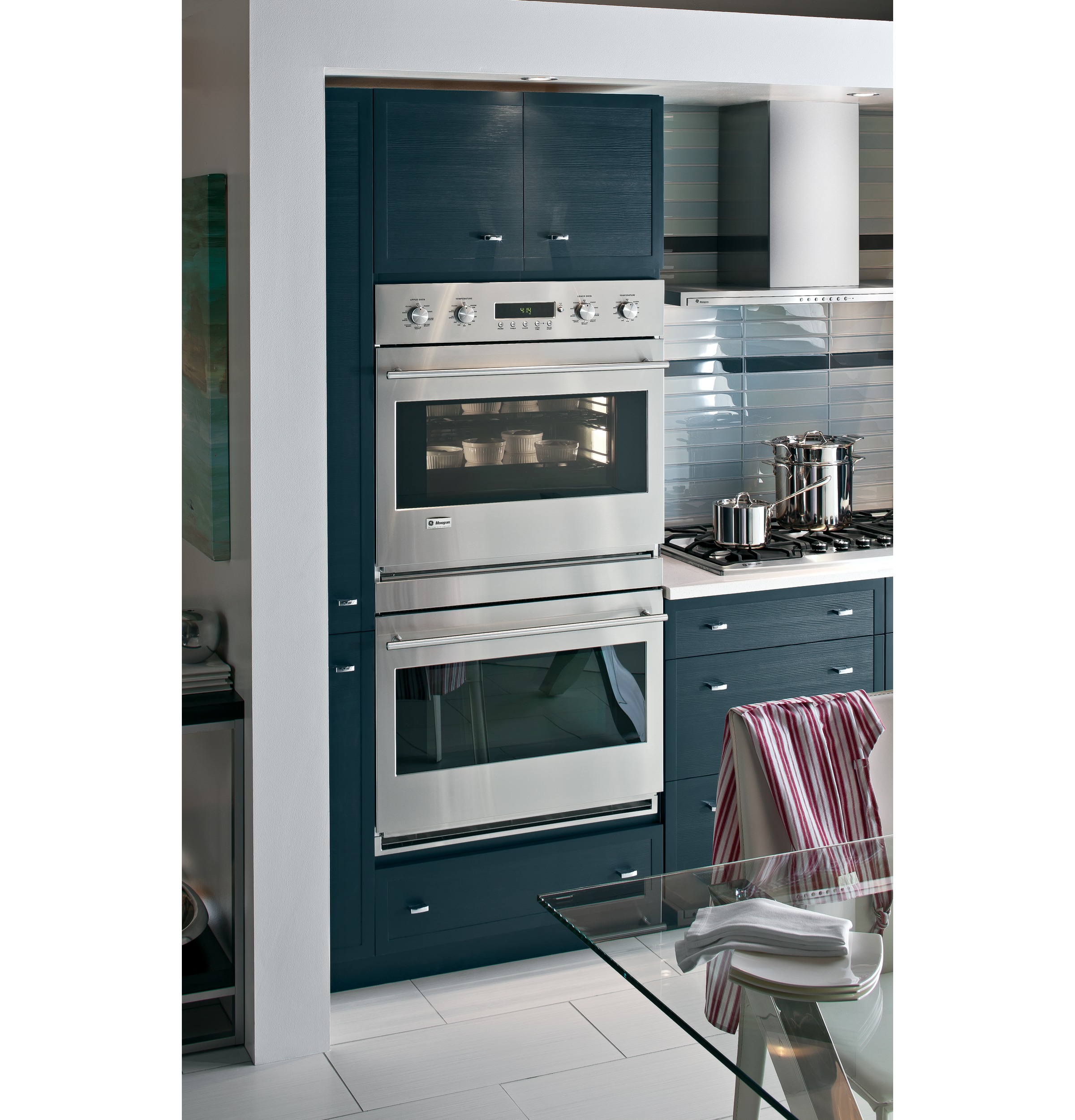 GE Monogram® 30" Built-In Electronic Convection Double Wall Oven ZET2SMSS