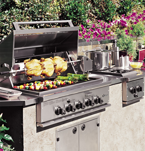 GE 36" Outdoor Cooking Center with 3 Grill Burners, Rotisserie, Smoker and Rack ZGG36L31CSS