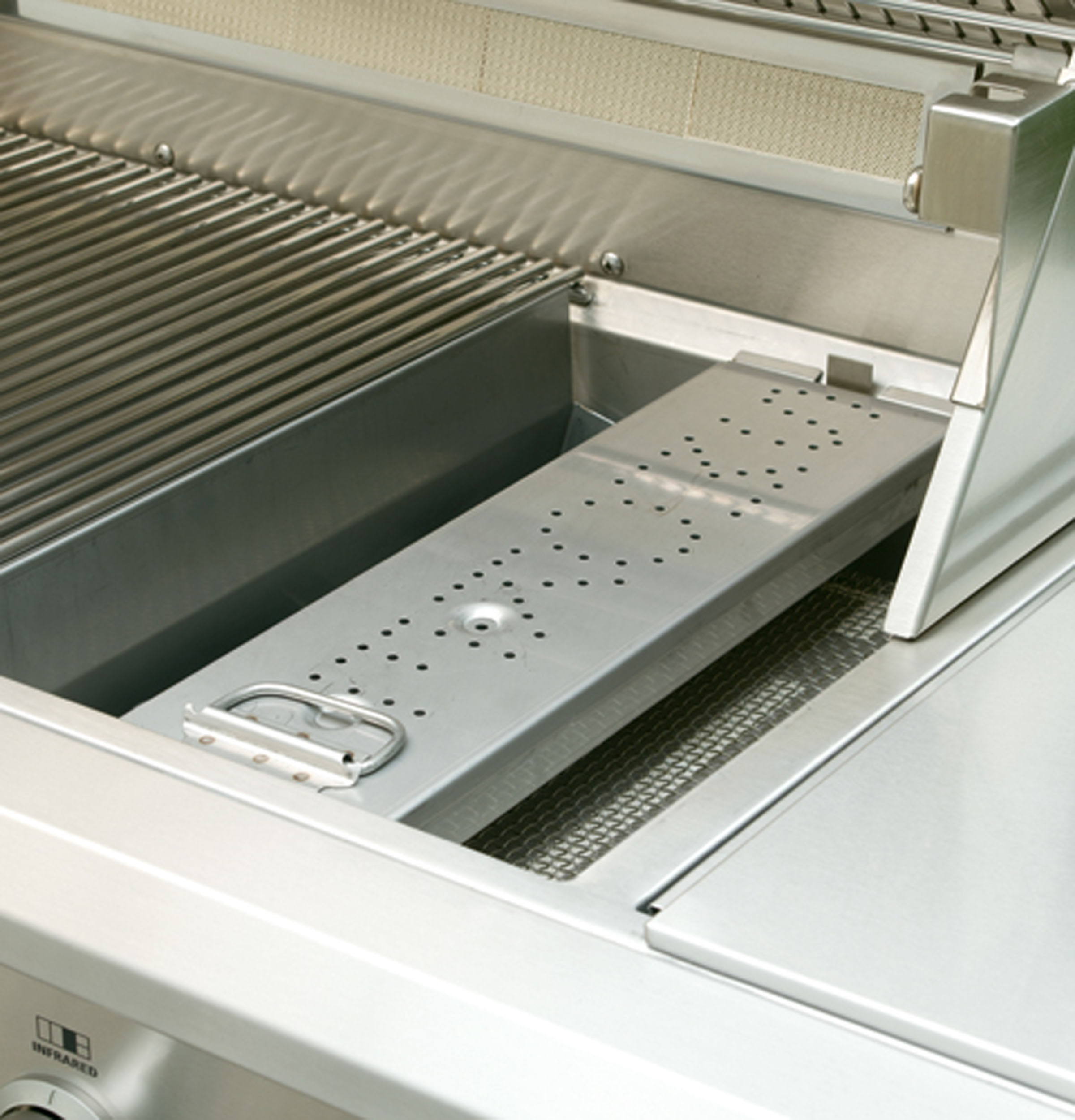 GE 54" Outdoor Cooking Center with Integrated Side Burners ZGG542LCPSS