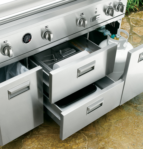 GE 54" Outdoor Cooking Center with Integrated Side Burners ZGG542LCPSS