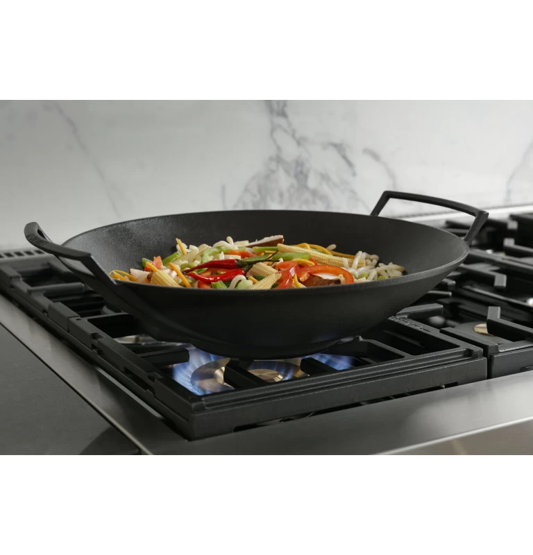 Monogram 36" Professional Gas Rangetop with 4 Burners and Griddle ZGU364NDTSS