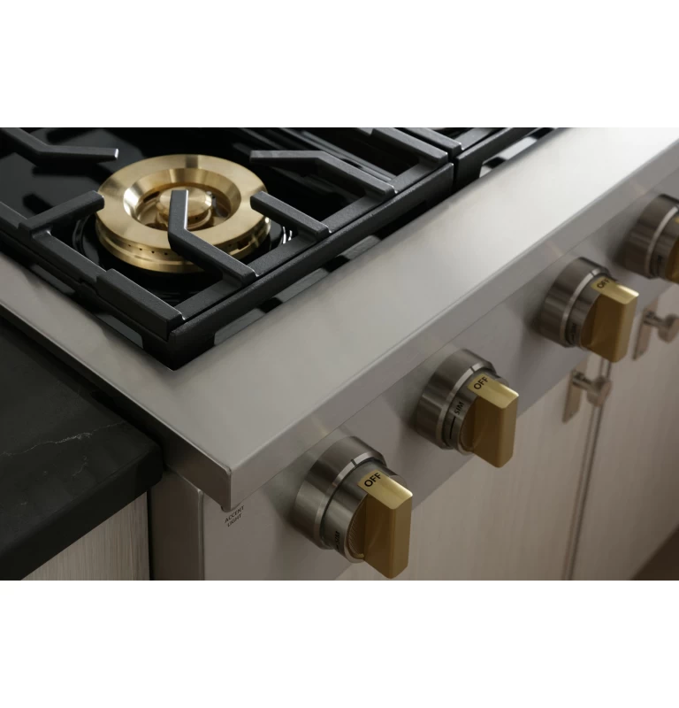 Monogram 36" Professional Gas Rangetop with 4 Burners and Griddle ZGU364NDTSS