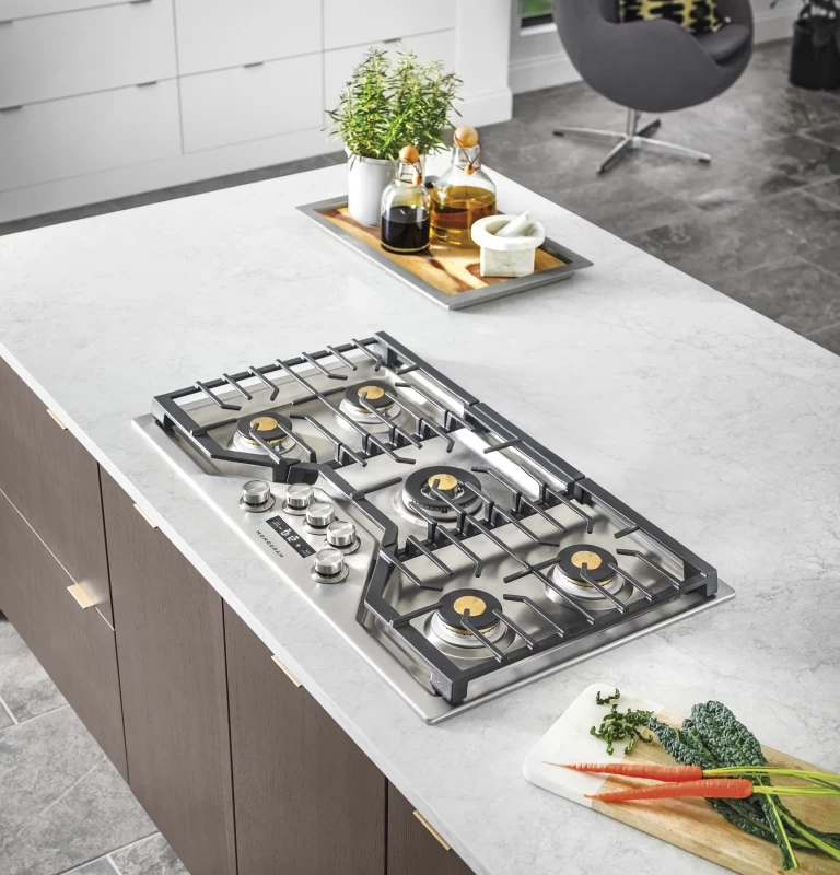 Monogram 36" Deep-Recessed Gas Cooktop ZGU36ESLSS