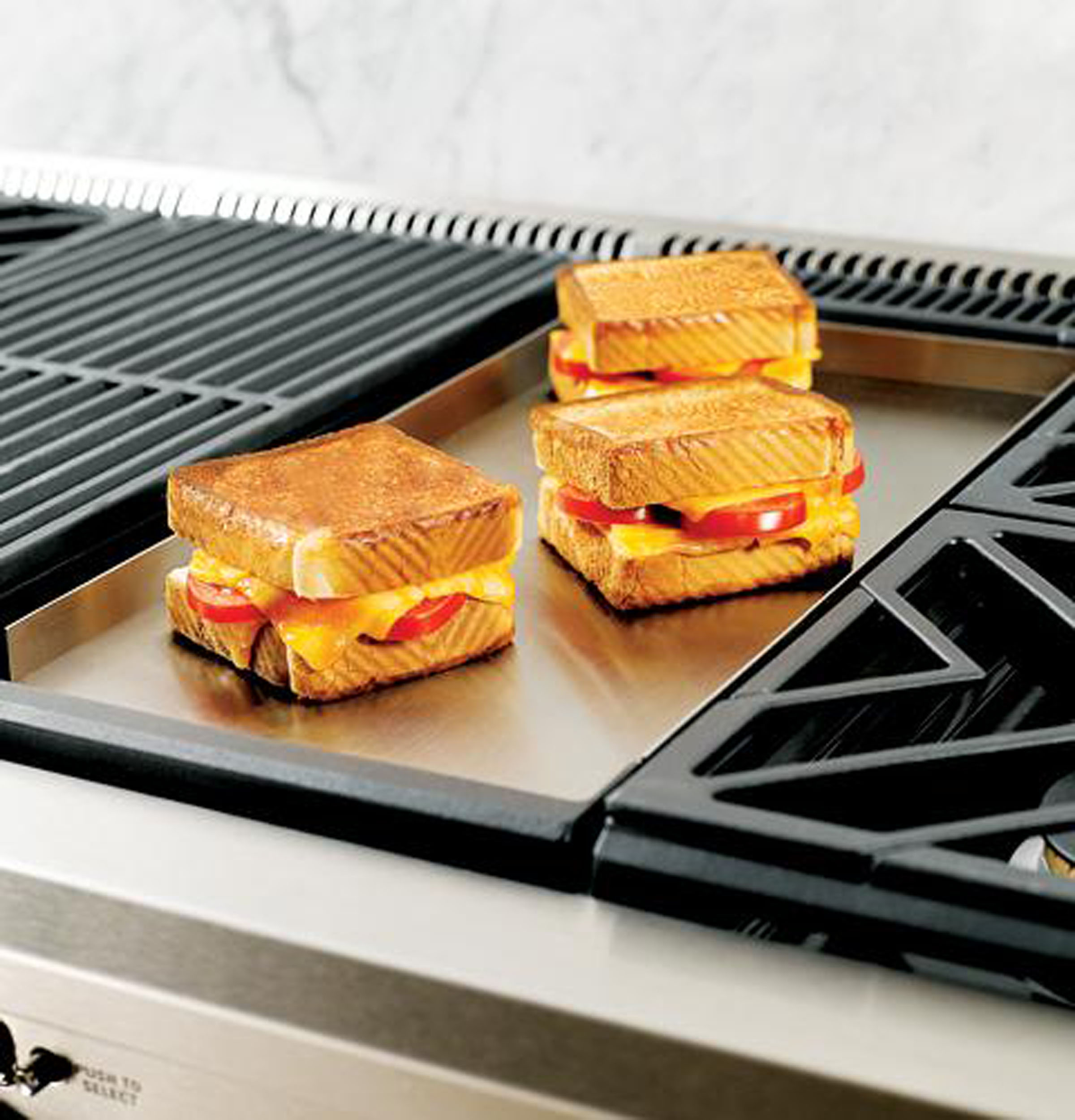 GE Monogram® 48" Professional Gas Rangetop with 4 Burners, Grill, and Griddle( Liquid Propane) ZGU484LGPSS