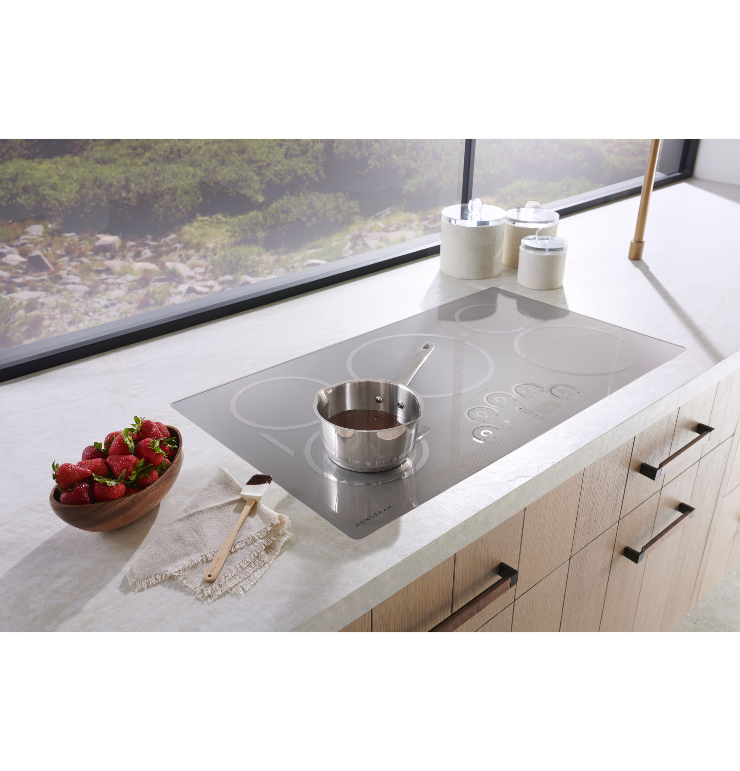 Monogram 36" Induction Cooktop ZHU36RSPSS