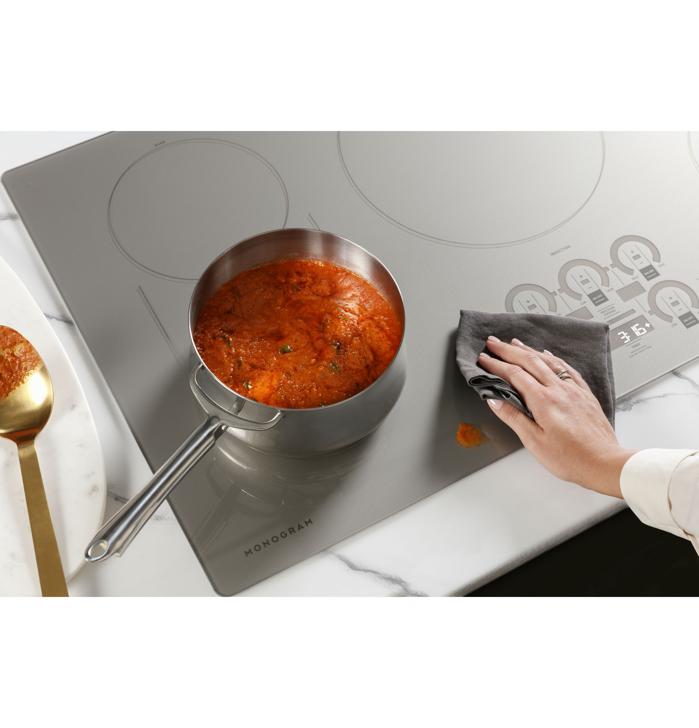 Monogram ENERGY STAR® 36" Induction Cooktop ZHU36RSTSS
