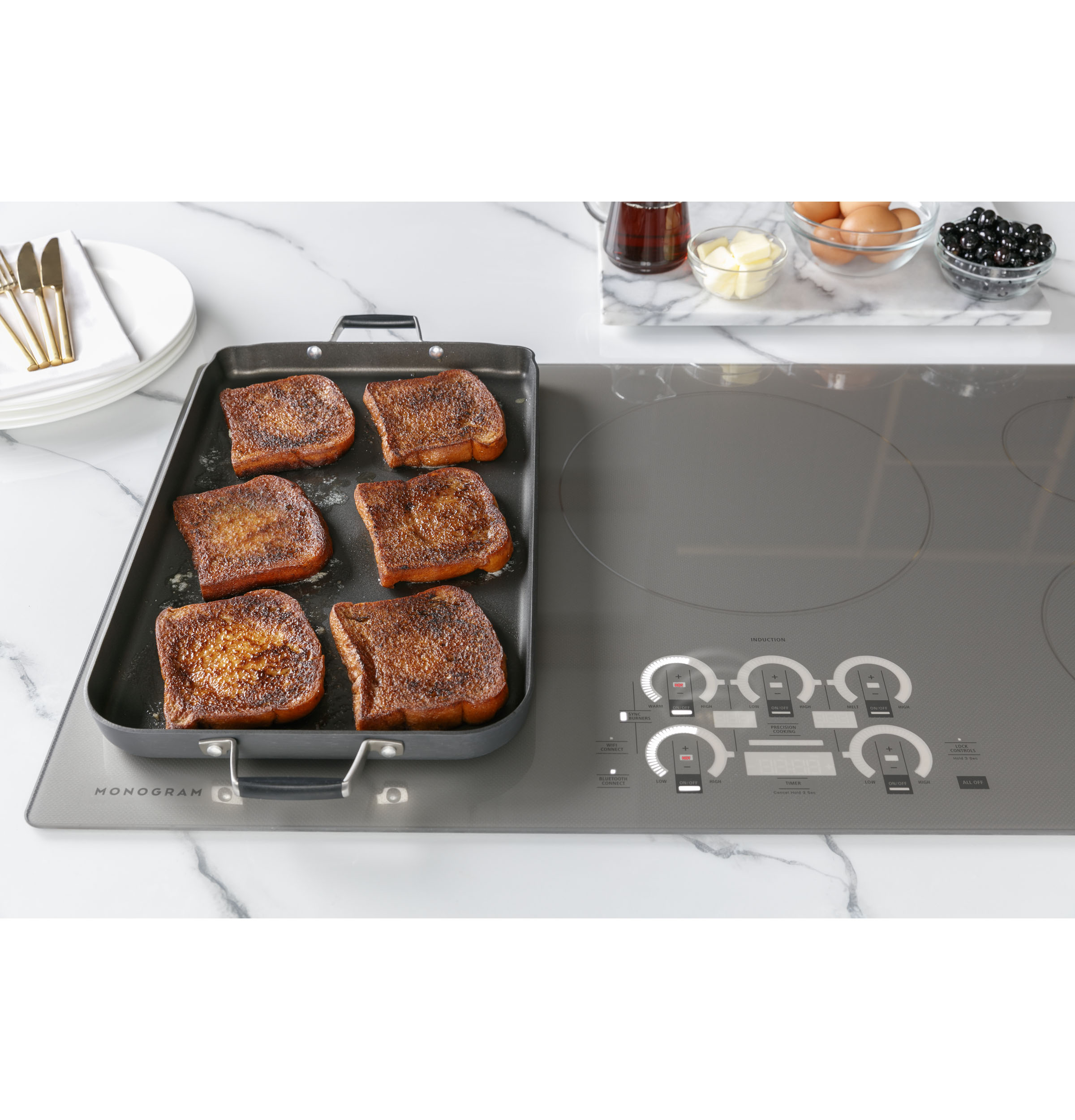 Monogram ENERGY STAR® 36" Induction Cooktop ZHU36RSTSS