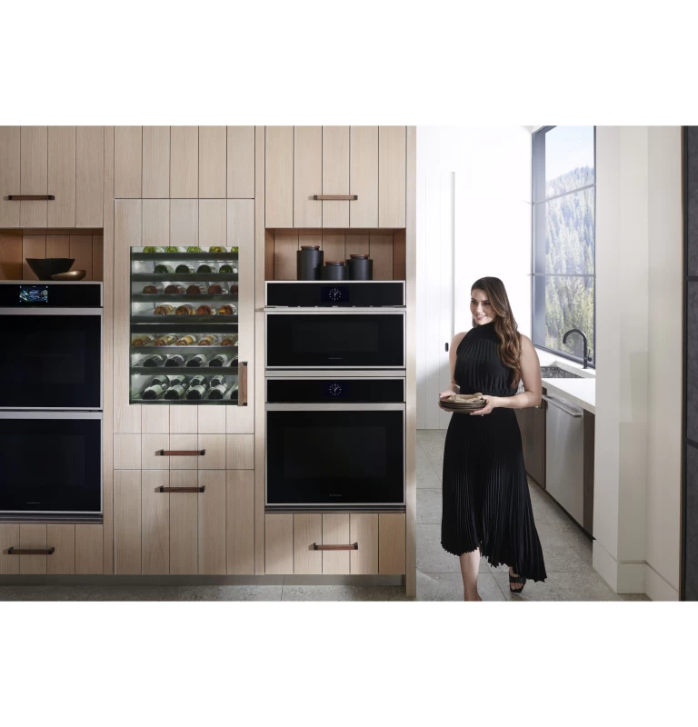 Monogram 30" Minimalist Five-in-One Wall Oven with 240V Advantium® Technology ZSB9231NSS