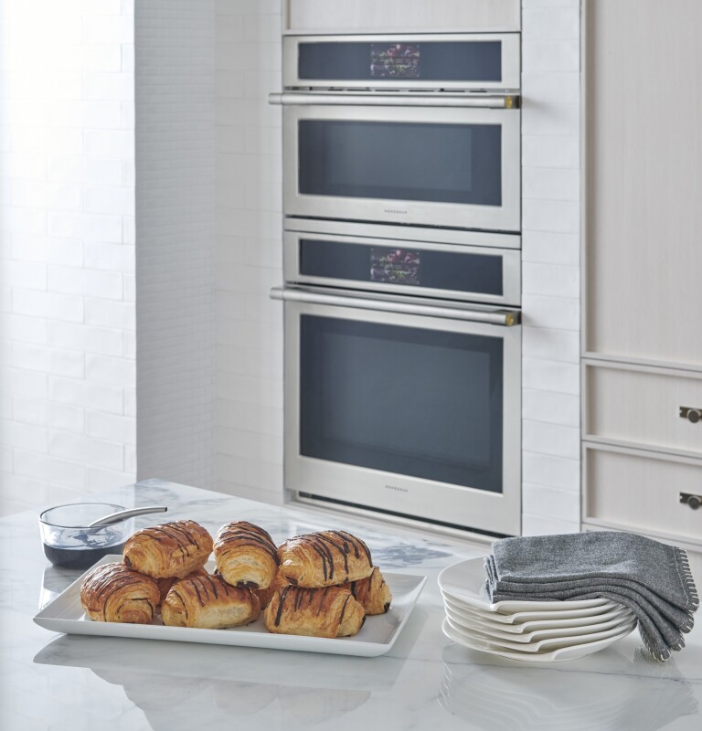 Monogram 30" Statement Single Wall Oven ZTS90DPSNSS